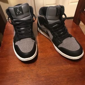 Air Jordan AJ Mid 1